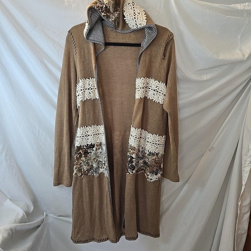 Gimmicks By BKE Open Hooded Cardigan Sweater Brown W/lace & Fabric Applique Sz L